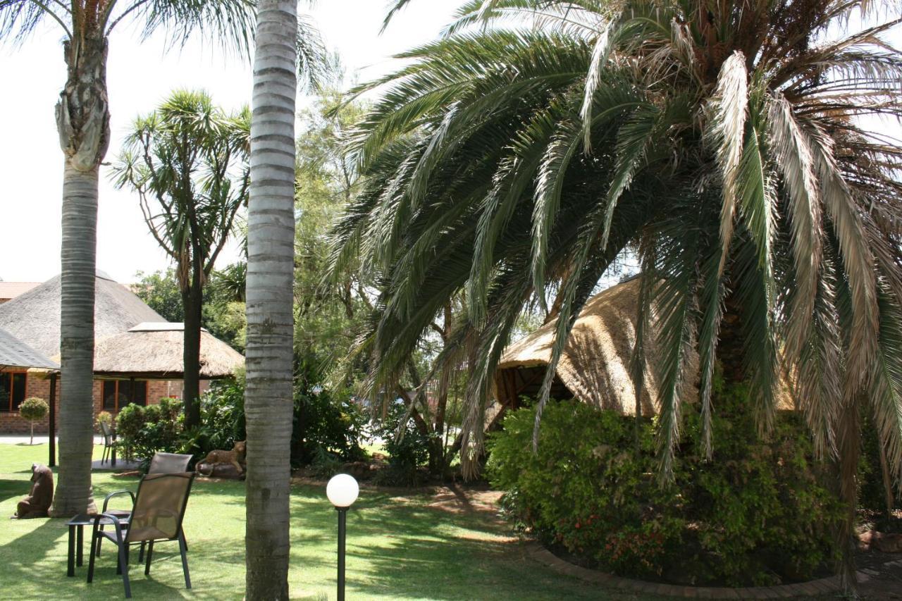 Aero Guest Lodge Kempton Park Exterior photo